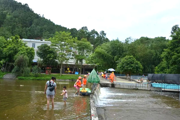 深圳美博氏优秀员工佛山快乐之旅